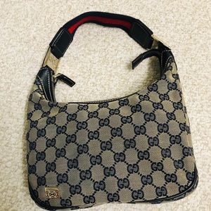 Genuine Small Gucci purse with dust bag
